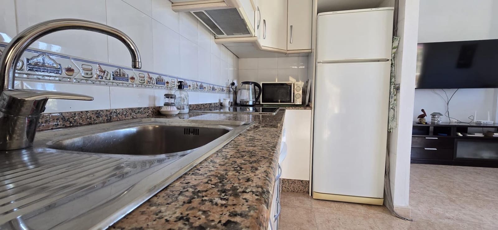 2 bedroom Apartment for sale in Puerto de Mazarron with pool garage - € 160,000 (Ref: 9833606)