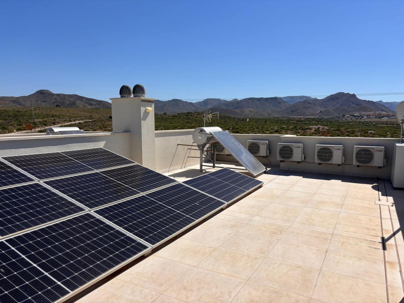 3 bedroom Terraced Villa for sale in Alamillo with pool garage - € 390,000 (Ref: 9866947)
