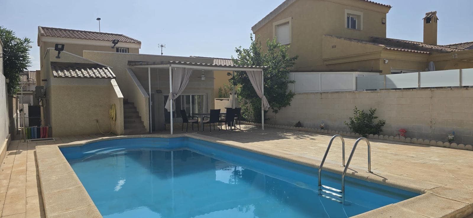 3 bedroom Apartment for sale in Alamillo with pool - € 515,000 (Ref: 9930781)