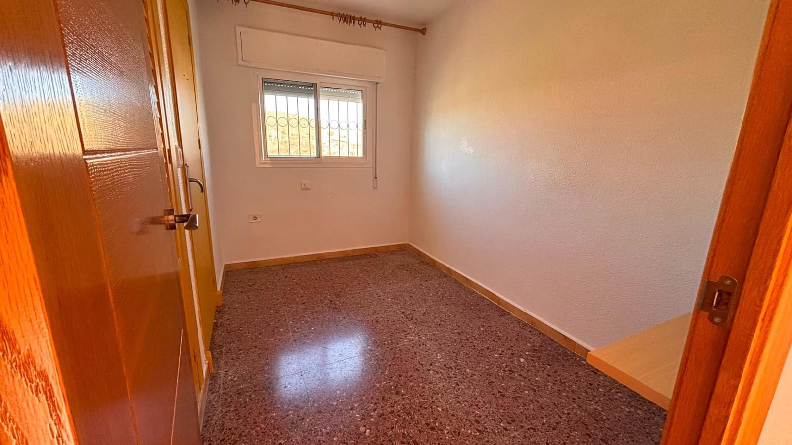 4 slaapkamer Appartement te koop in Alamillo met zwembad garage - € 250.000 (Ref: 9962629)