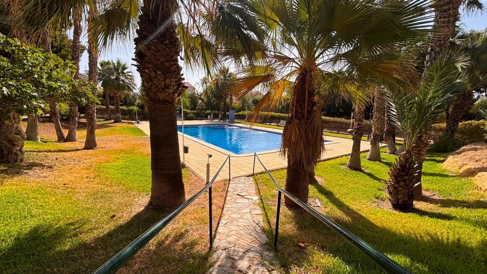 4 slaapkamer Appartement te koop in Alamillo met zwembad garage - € 250.000 (Ref: 9962629)