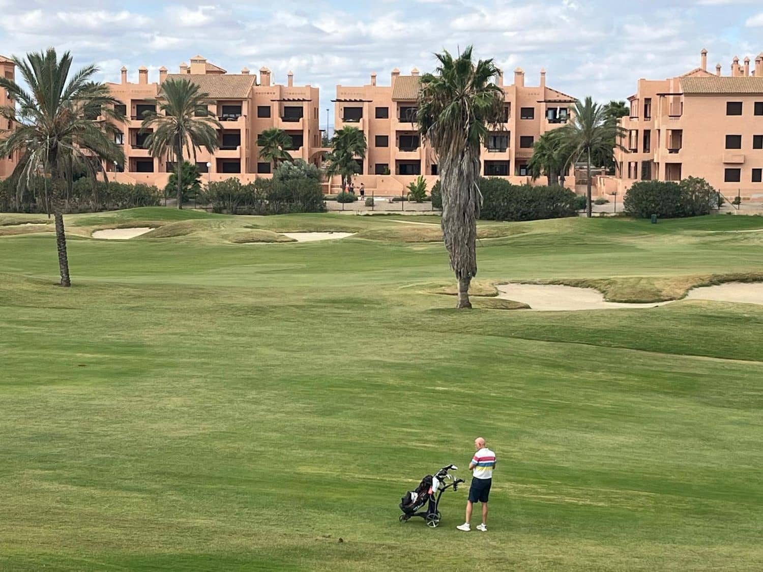 3 makuuhuone Omakotitalo myytävänä paikassa Los Alcazares mukana uima-altaan 
autotalli - 357 000 € (Ref: 9420691)