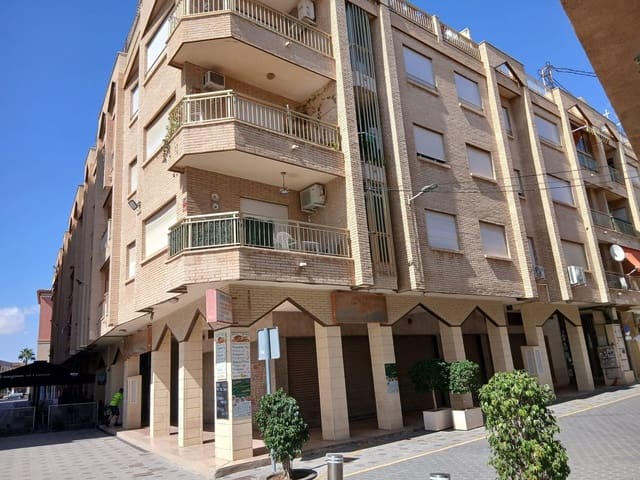 2 makuuhuone Huoneisto myytävänä paikassa Centro, Los Alcázares mukana 
autotalli - 125 000 € (Ref: 9420694)