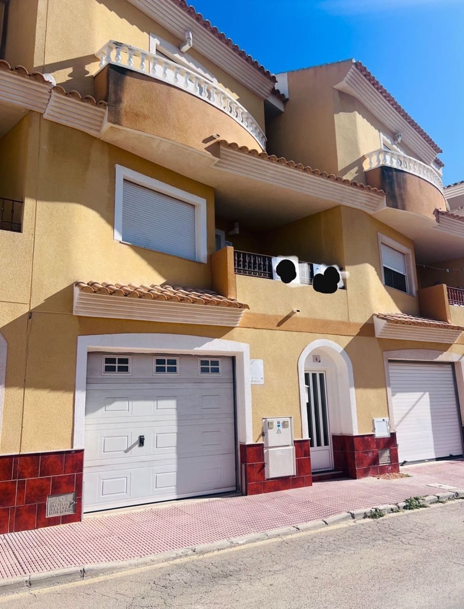 4 sypialnia Dom na sprzedaż w Los Alcazares z garażem - 195 000 € (Ref: 9420696)