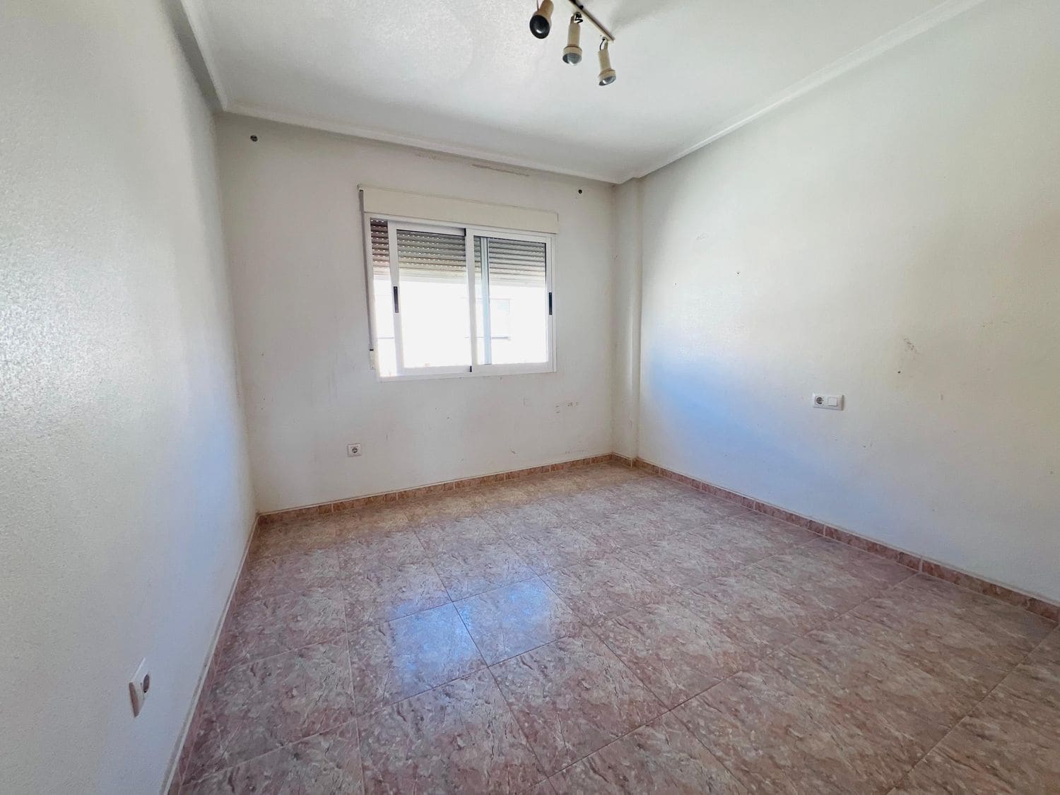 4 sypialnia Dom na sprzedaż w Los Alcazares z garażem - 195 000 € (Ref: 9420696)