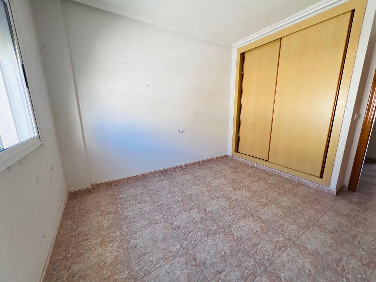 4 sypialnia Dom na sprzedaż w Los Alcazares z garażem - 195 000 € (Ref: 9420696)