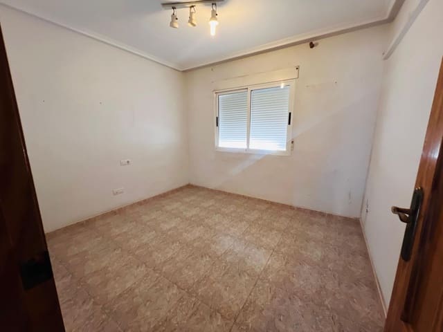 4 quarto Casa em Banda para venda em Centro, Los Alcázares com garagem - 195 000 € (Ref: 9420696)