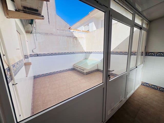4 quarto Casa em Banda para venda em Centro, Los Alcázares com garagem - 195 000 € (Ref: 9420696)