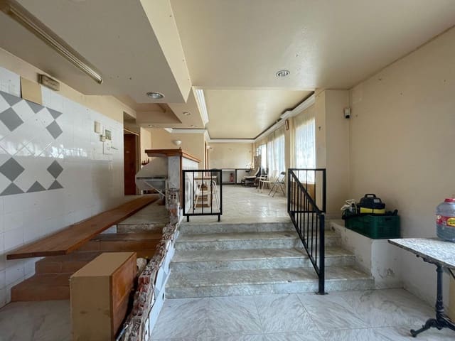 Commercial for sale in Centro, Los Alcázares - € 115,000 (Ref: 9420699)