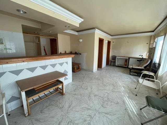 Commercial for sale in Centro, Los Alcázares - € 115,000 (Ref: 9420699)