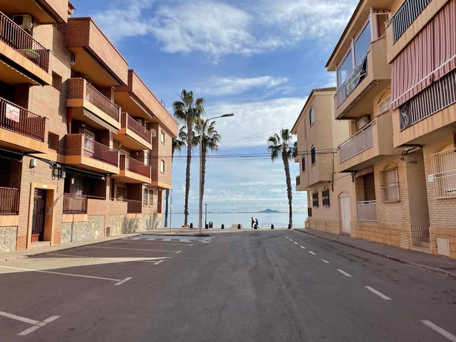 3 makuuhuone Huoneisto myytävänä paikassa Los Alcazares mukana uima-altaan 
autotalli - 220 000 € (Ref: 9420701)