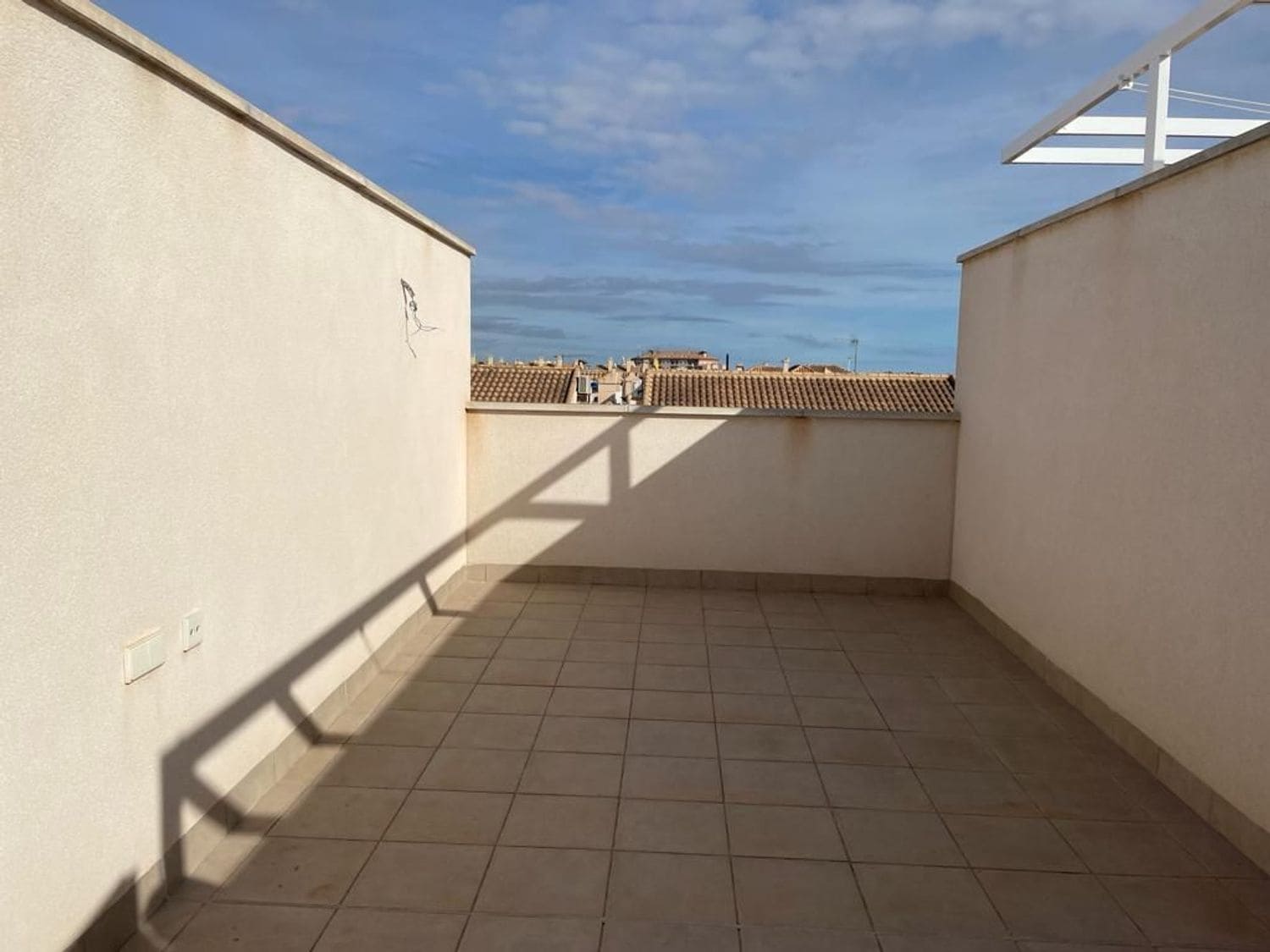 3 makuuhuone Huoneisto myytävänä paikassa Los Alcazares mukana uima-altaan 
autotalli - 220 000 € (Ref: 9420701)