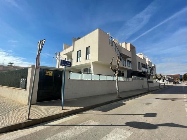 3 makuuhuone Huoneisto myytävänä paikassa Los Narejos - Punta Calera, Los Alcázares mukana uima-altaan 
autotalli - 220 000 € (Ref: 9420701)