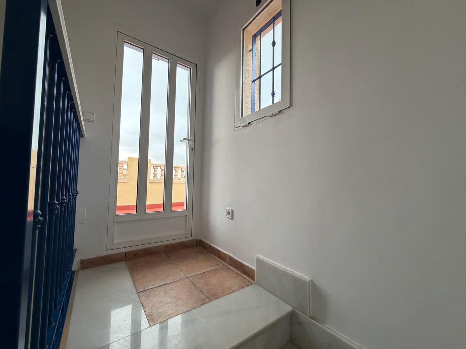 3 makuuhuone Omakotitalo myytävänä paikassa Roda mukana uima-altaan 
autotalli - 235 000 € (Ref: 9450066)