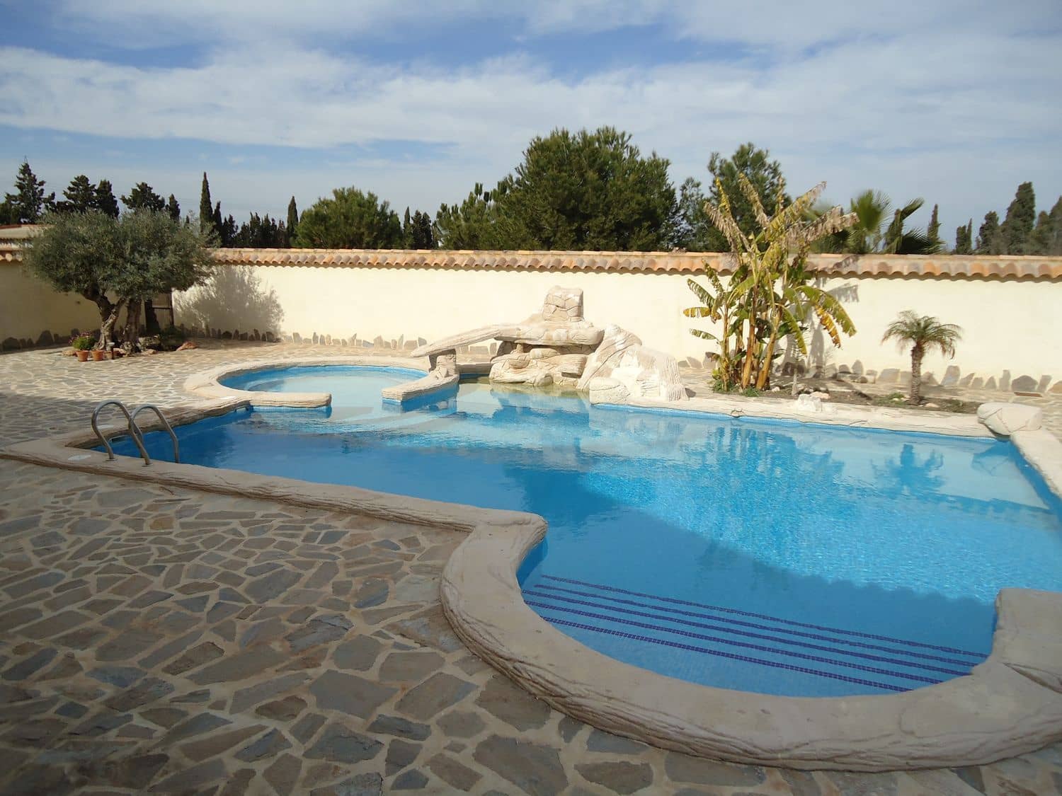 4 bedroom Villa for sale in Los Alcazares with pool garage - € 890,000 (Ref: 9494253)