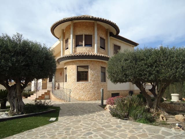 4 sypialnia Willa na sprzedaż w Las Lomas de Rame - Bahía Bella, Los Alcázares z basenem garażem - 890 000 € (Ref: 9494253)