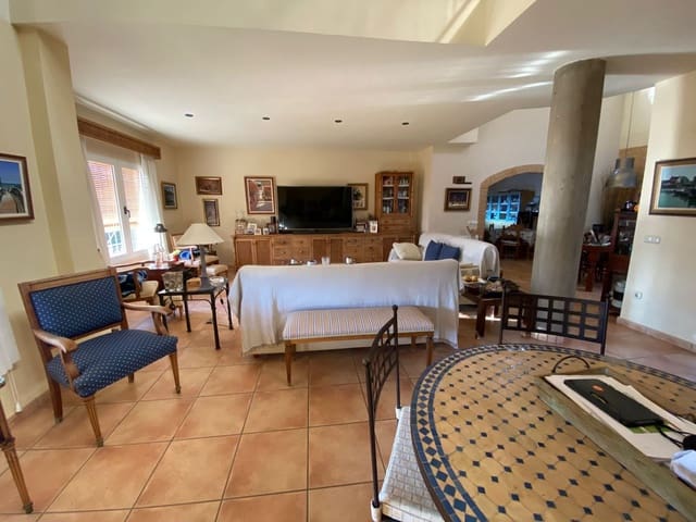 3 bedroom Villa for sale in Centro, Los Alcázares with pool garage - € 850,000 (Ref: 9496688)