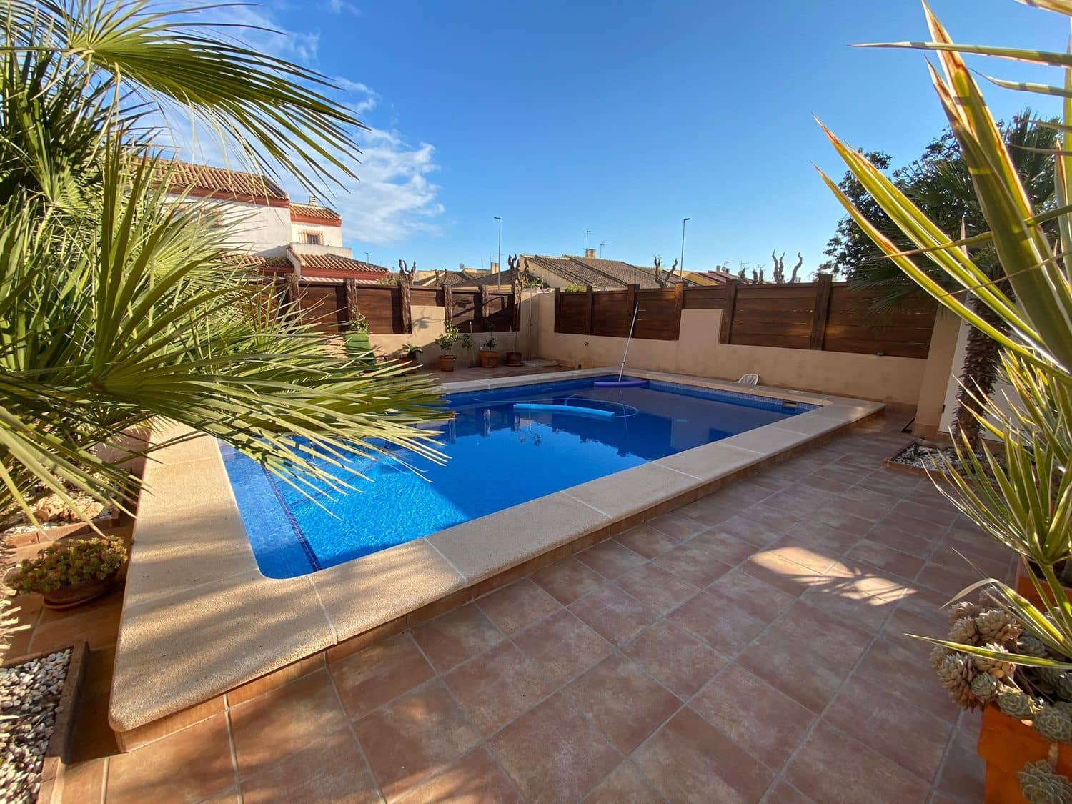 3 bedroom Villa for sale in Los Alcazares with pool garage - € 850,000 (Ref: 9496688)