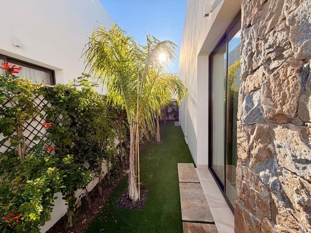 3 soveværelse Villa til salg i Ciudad, San Javier med swimmingpool garage - € 495.000 (Ref: 9529216)