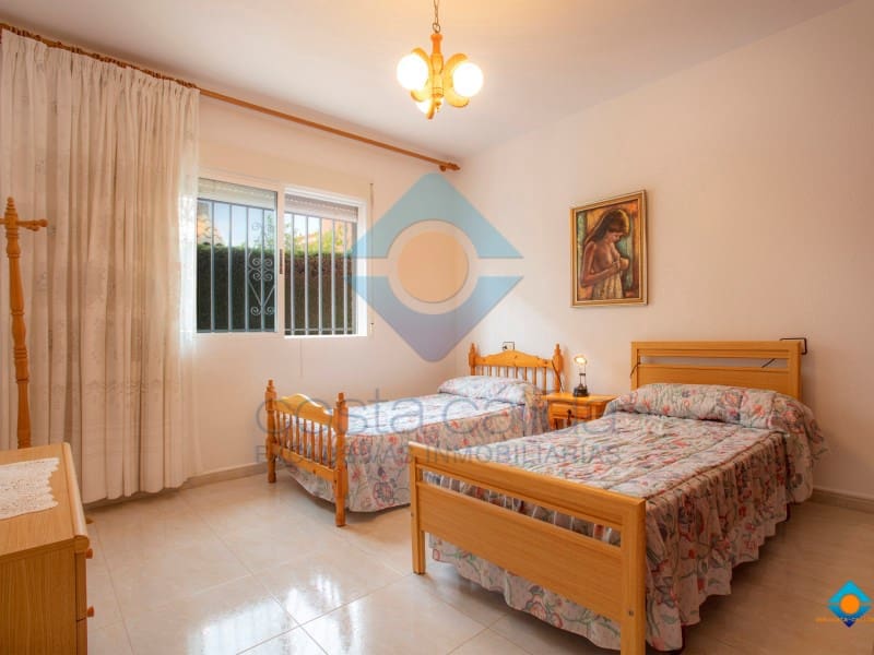 5 bedroom Villa for sale in Bolnuevo with garage - € 395,000 (Ref: 8475223)