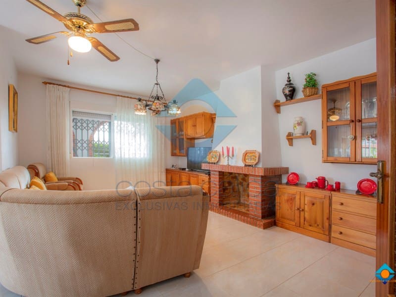 5 bedroom Villa for sale in Bolnuevo with garage - € 395,000 (Ref: 8475223)