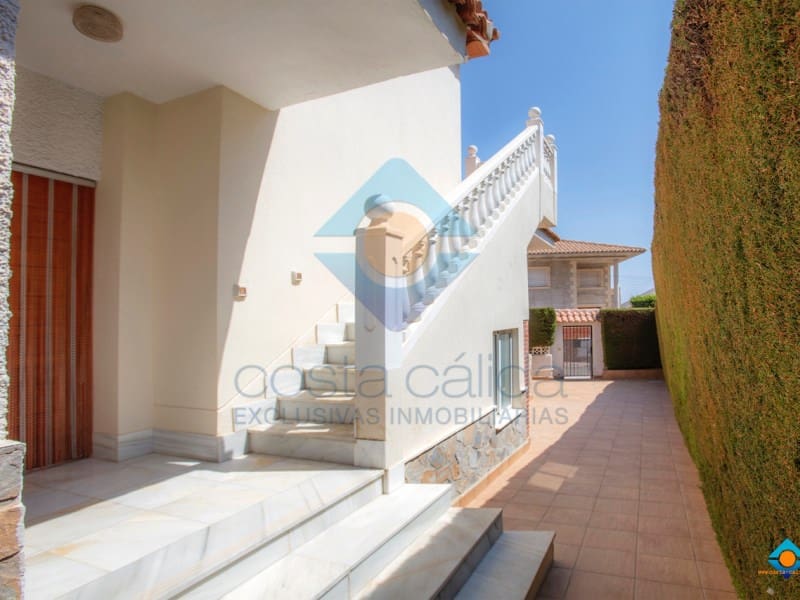 5 bedroom Villa for sale in Bolnuevo with garage - € 395,000 (Ref: 8475223)