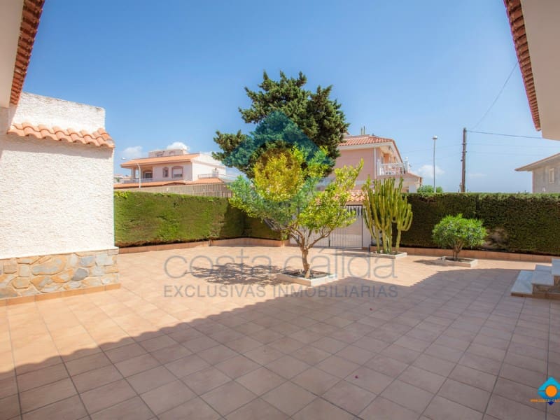 5 bedroom Villa for sale in Bolnuevo with garage - € 395,000 (Ref: 8475223)