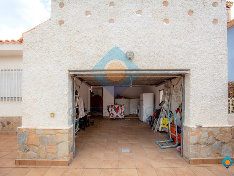 5 bedroom Villa for sale in Bolnuevo with garage - € 395,000 (Ref: 8475223)