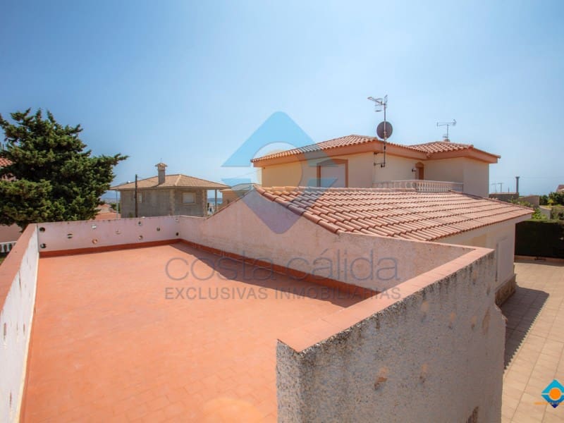 5 bedroom Villa for sale in Bolnuevo with garage - € 395,000 (Ref: 8475223)