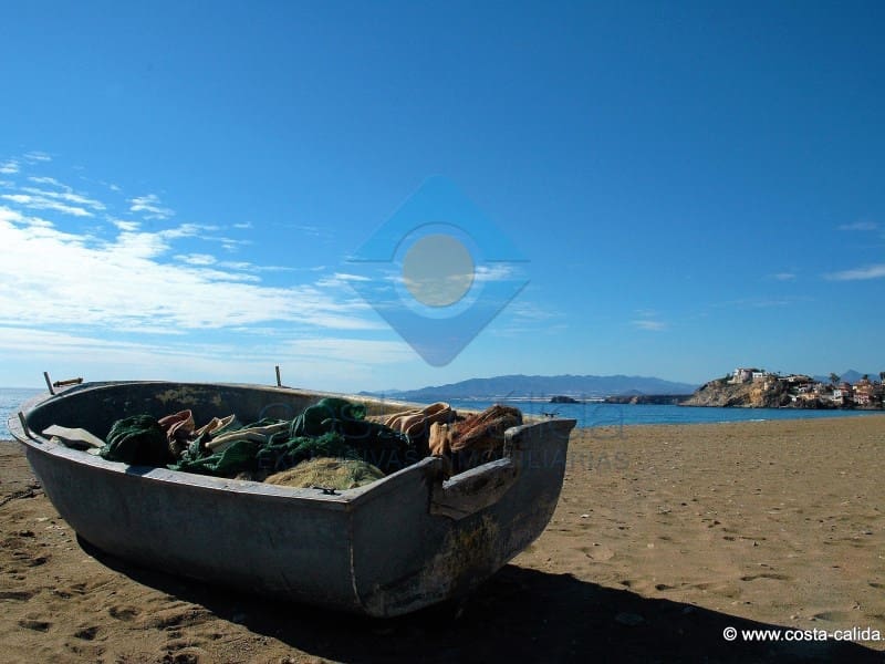 5 bedroom Villa for sale in Bolnuevo with garage - € 395,000 (Ref: 8475223)