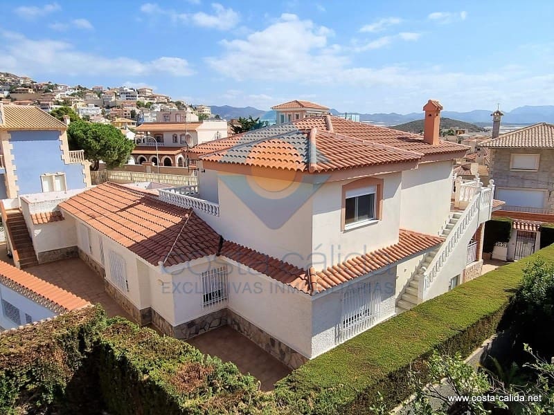 5 bedroom Villa for sale in Bolnuevo with garage - € 395,000 (Ref: 8475223)