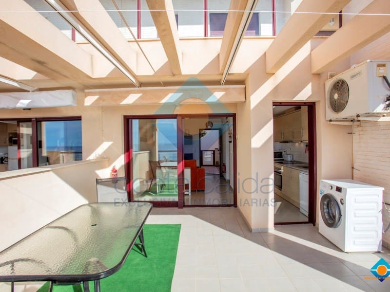 2 slaapkamer Appartement te koop in Isla Plana met garage - € 154.000 (Ref: 8475234)