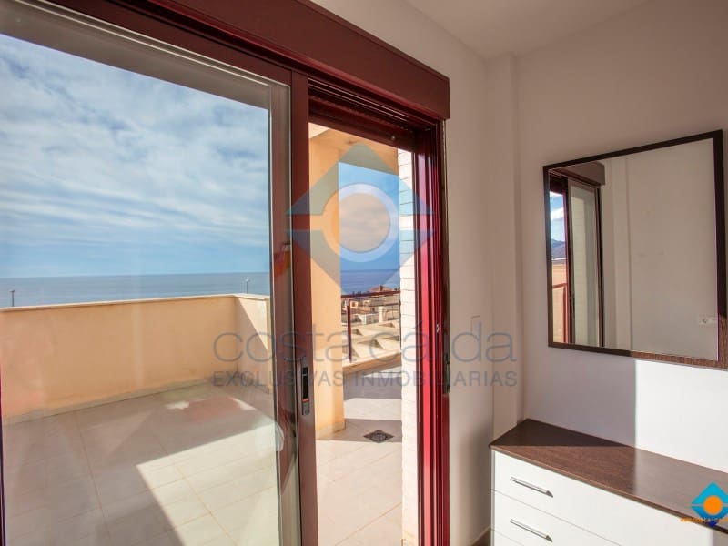 2 slaapkamer Appartement te koop in Isla Plana met garage - € 154.000 (Ref: 8475234)