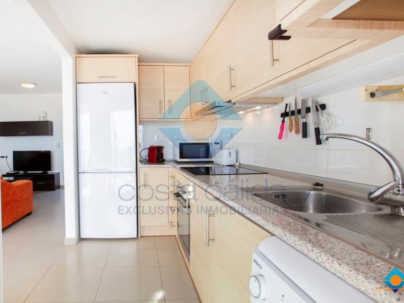 2 slaapkamer Appartement te koop in Isla Plana met garage - € 154.000 (Ref: 8475234)