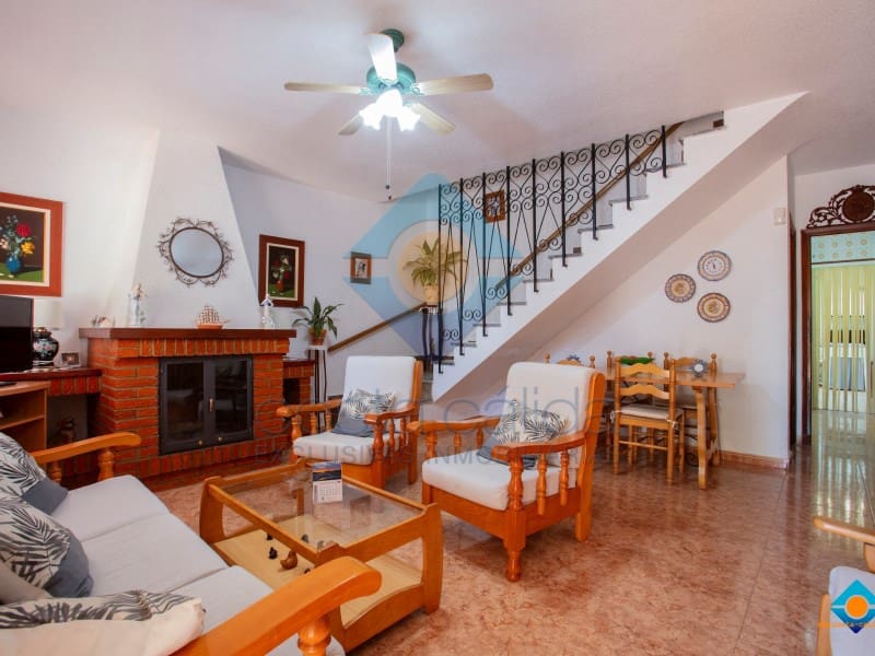 4 soverom Hus til salgs i Puerto de Mazarron - € 199 900 (Ref: 9377931)