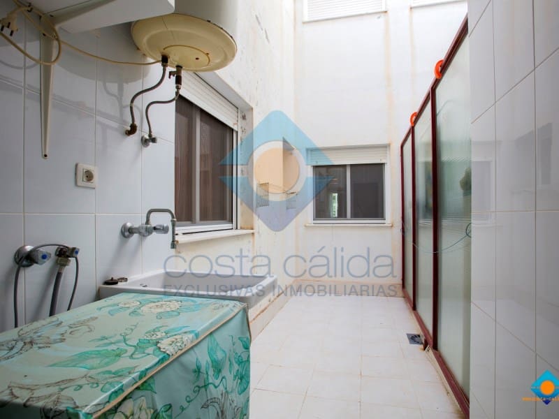 3 bedroom Flat for sale in Puerto de Mazarron with garage - € 102,500 (Ref: 9425790)