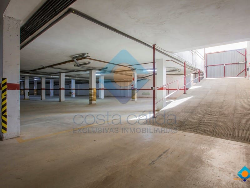 3 bedroom Flat for sale in Puerto de Mazarron with garage - € 102,500 (Ref: 9425790)