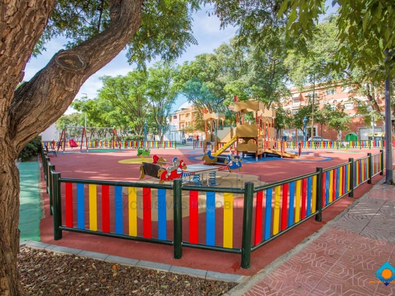 3 bedroom Flat for sale in Puerto de Mazarron with garage - € 102,500 (Ref: 9425790)