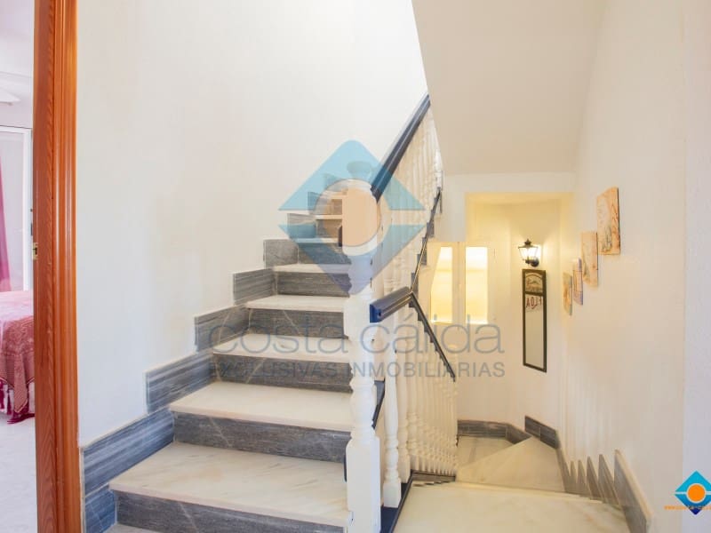 4 bedroom Villa for sale in Puerto de Mazarron - € 295,000 (Ref: 9721487)