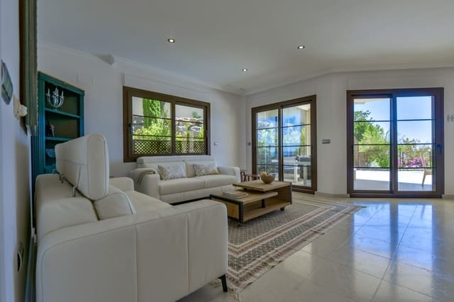 4 bedroom Bungalow for sale in Altea - € 1,500,000 (Ref: 6971409)