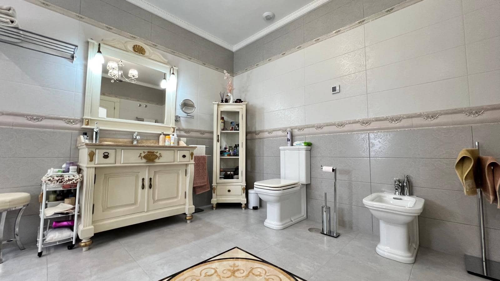 Chalet de 4 habitaciones en Altea en venta - 1.995.000 € (Ref: 8560464)