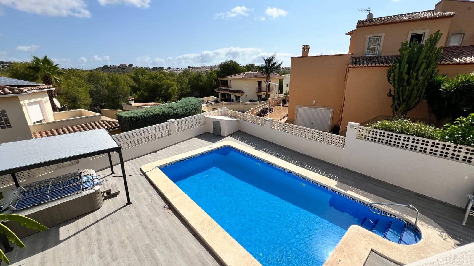 7 bedroom Villa for sale in Calpe / Calp - € 1,200,000 (Ref: 8674945)