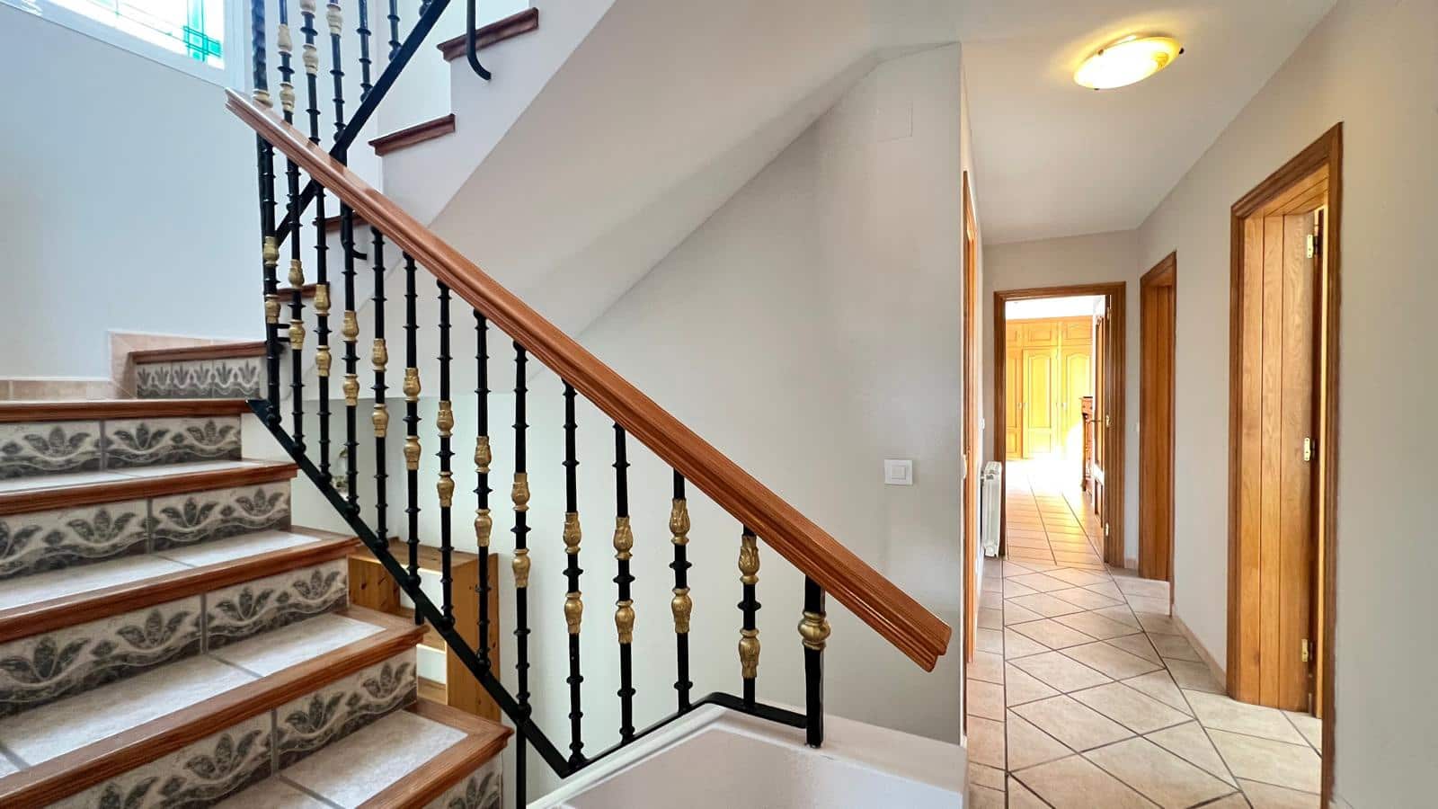 7 bedroom Villa for sale in Calpe / Calp - € 1,200,000 (Ref: 8674945)