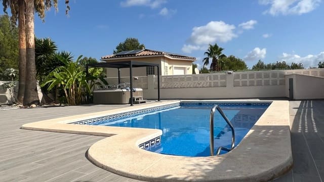 7 bedroom Villa for sale in Calpe / Calp - € 1,200,000 (Ref: 8674945)