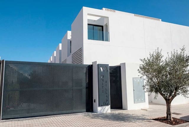 3 makuuhuone Huvila myytävänä paikassa Albir, Alfaz del Pi / L'Alfàs del Pi mukana uima-altaan 
autotalli - 705 000 € (Ref: 8847867)