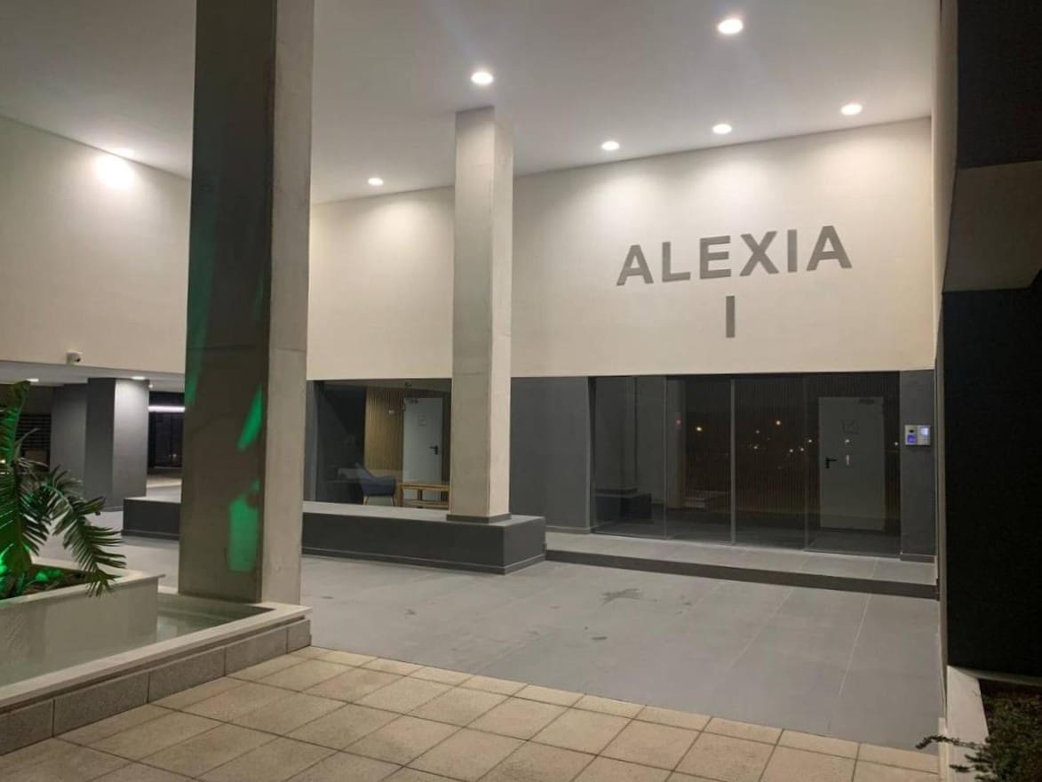 2 bedroom Apartment for sale in Calpe / Calp - € 425,000 (Ref: 9237730)