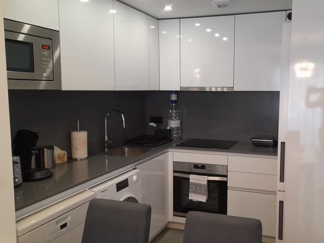 2 bedroom Apartment for sale in Calpe / Calp - € 425,000 (Ref: 9237730)