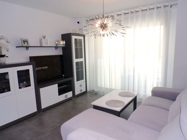 2 bedroom Apartment for sale in Calpe / Calp - € 425,000 (Ref: 9237730)
