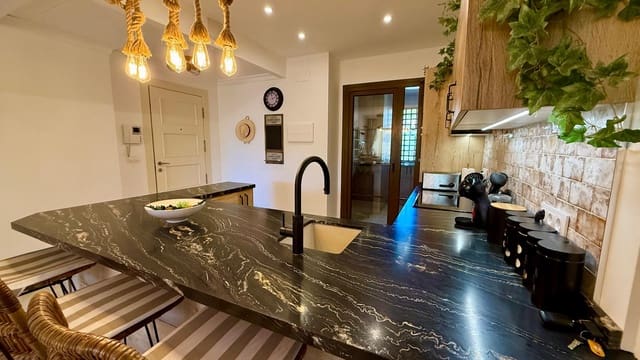 2 soveværelse Lejlighed til salg i Altea - € 595.000 (Ref: 9296382)