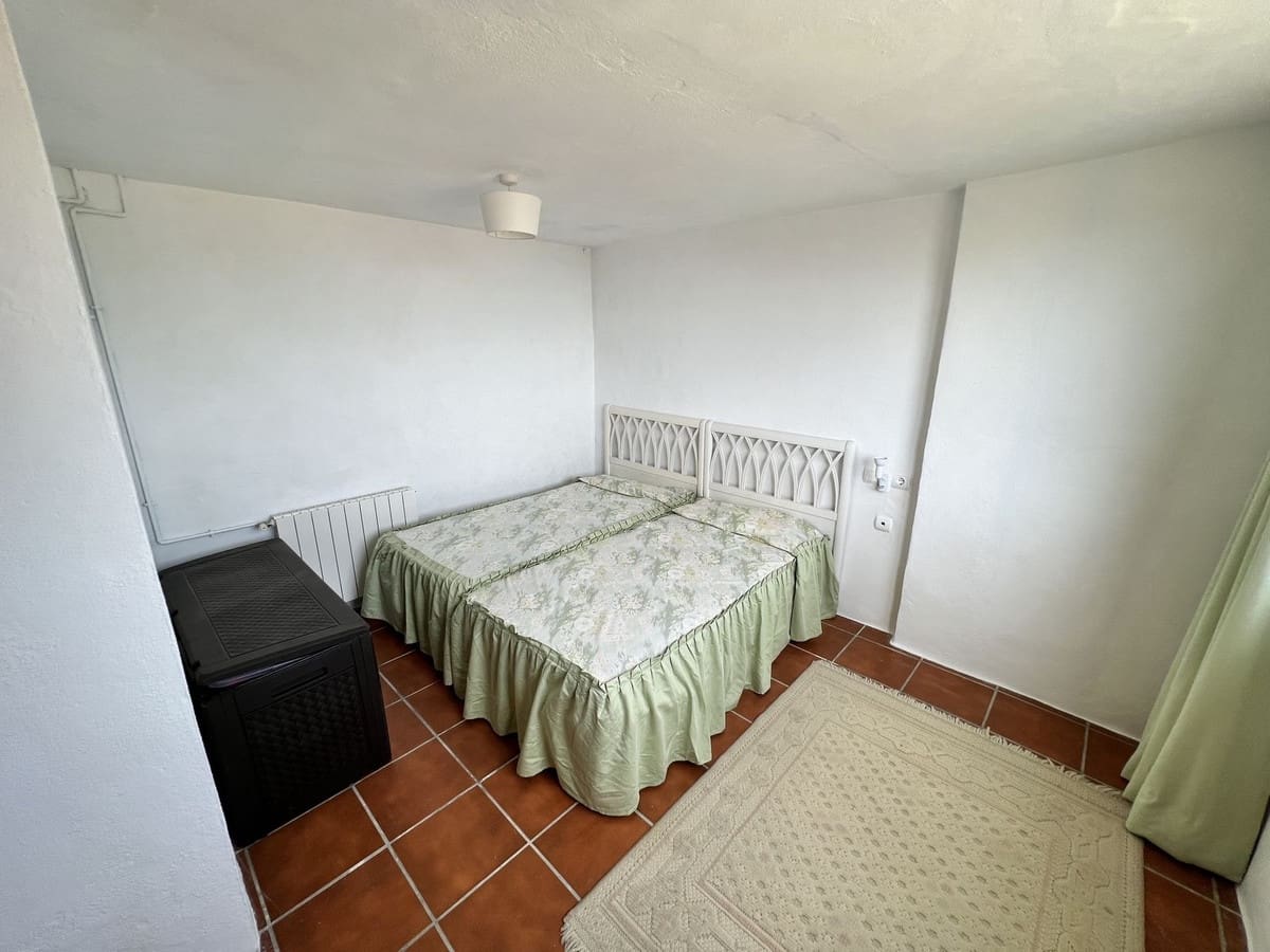 4 bedroom Villa for sale in Mijas with pool garage - € 899,000 (Ref: 8064281)